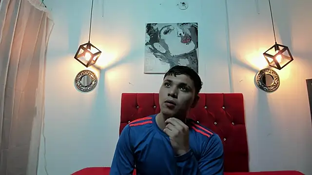 couple lovelyds online show from January 29, 2025, 10:01 pm