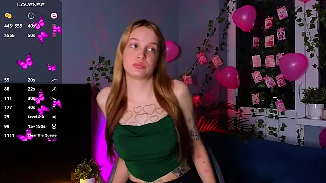 Sweet Evva online show from February 10, 2025, 4:47 pm