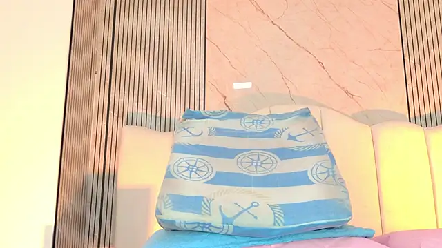 Sofia martiin online show from April 22, 2026, 3:09 am