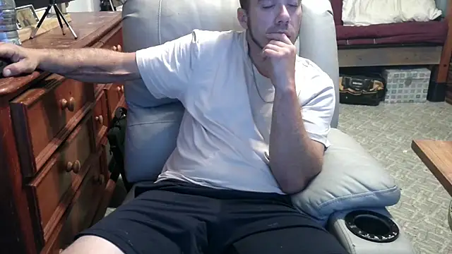 ScubaStevex online show from October 4, 2025, 11:41 am