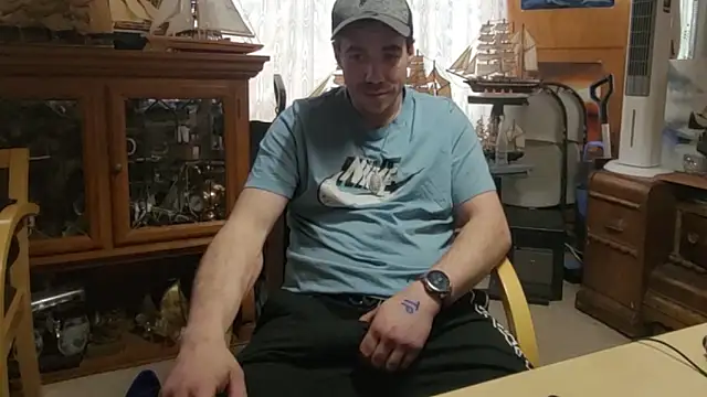 ScubaStevex online show from March 29, 2026, 10:21 pm