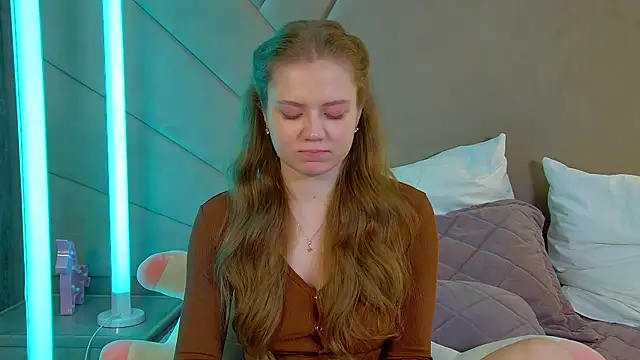 SelinSwarovski online show from April 2, 2026, 3:15 am