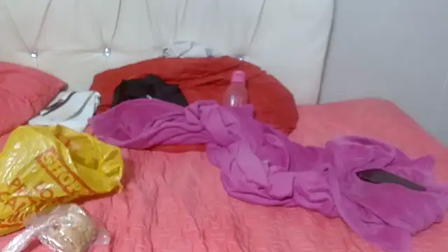 AuntyBigMadam87 online show from September 17, 2025, 6:53 pm