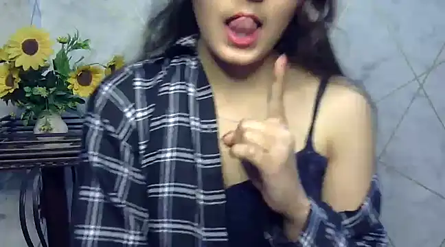 sonam love- online show from March 3, 2025, 6:22 pm