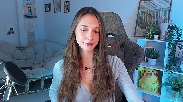 AveAngela online show from January 8, 2025, 6:31 pm