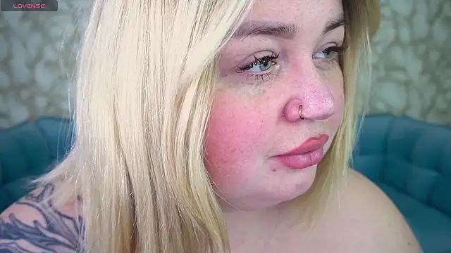 ZaraReignn online show from March 17, 2026, 10:13 pm