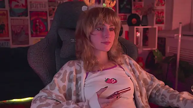 LuxRayi online show from December 25, 2024, 9:13 am