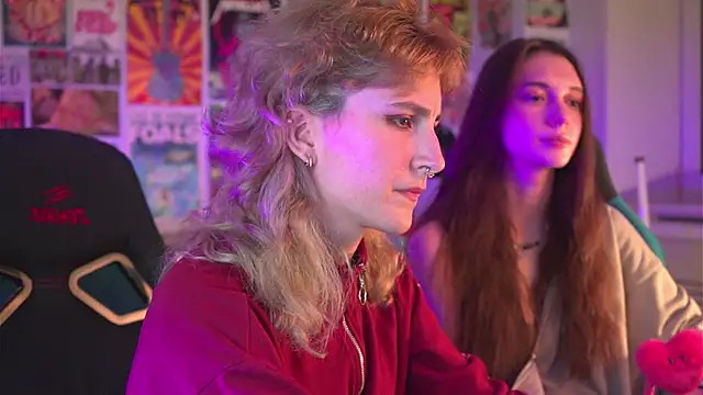 LuxRayi online show from January 2, 2025, 6:12 pm