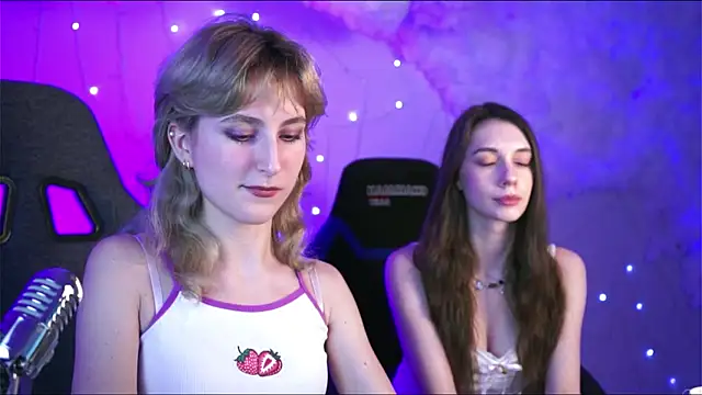 LuxRayi online show from January 3, 2025, 9:05 pm