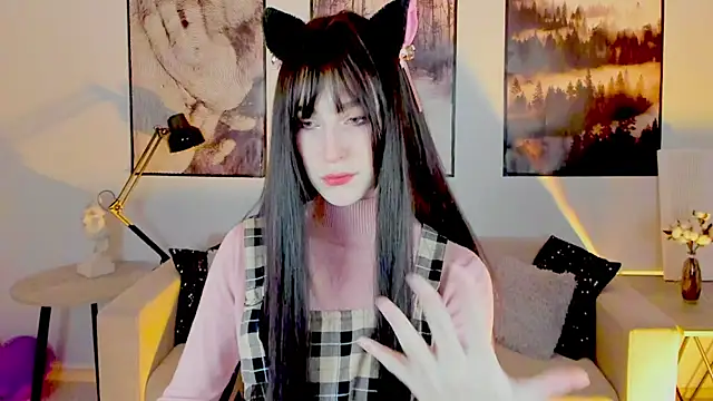 LuxRayi online show from January 28, 2025, 3:14 pm