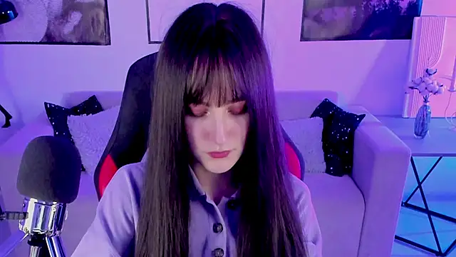 LuxRayi online show from February 11, 2025, 9:46 pm