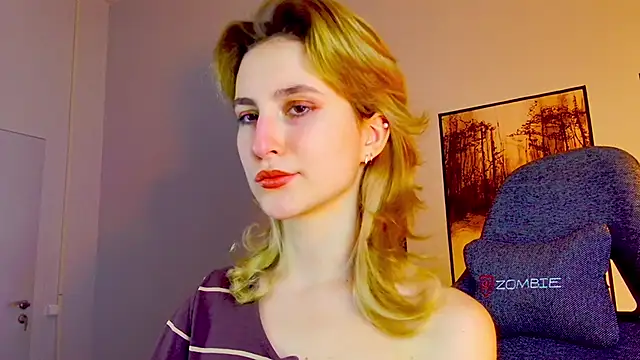 LuxRayi online show from February 26, 2025, 6:00 pm