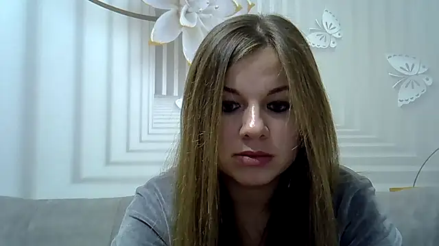 TinaFun4u online show from December 5, 2024, 9:17 pm