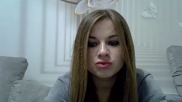 TinaFun4u online show from January 3, 2025, 9:26 pm