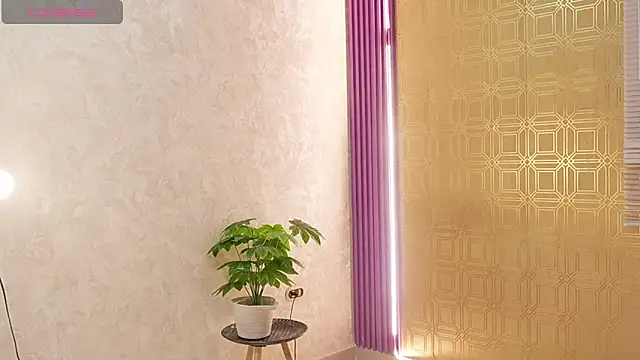 Bella19  online show from February 24, 2026, 8:51 pm