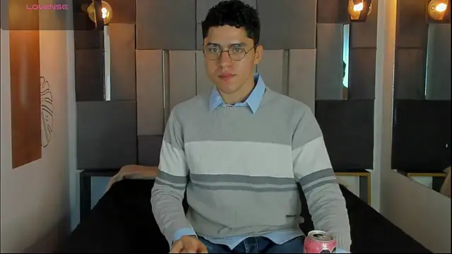 LiamNovak online show from January 12, 2026, 4:23 pm