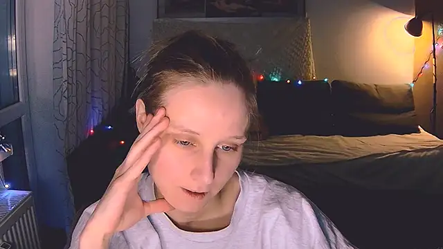 KatiKate online show from December 17, 2024, 1:49 pm