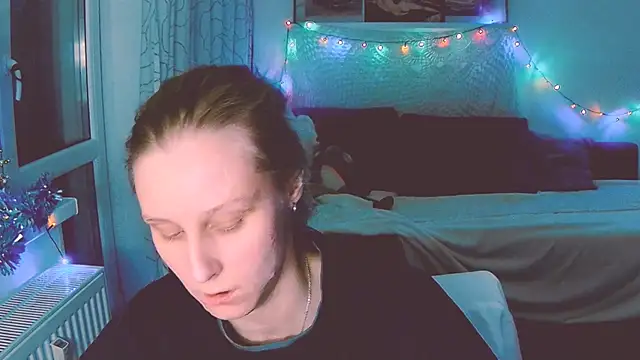 KatiKate online show from December 20, 2024, 5:51 pm