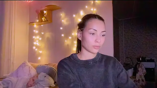 KatiKate online show from September 23, 2025, 5:38 pm