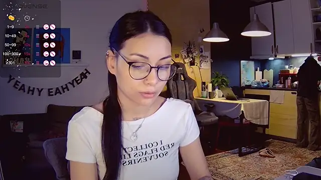 KatiKate online show from April 13, 2026, 5:18 pm