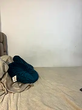 KloheCurvy online show from October 31, 2025, 2:07 pm