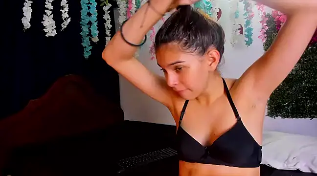 kattyandtom2 online show from March 8, 2025, 9:39 am