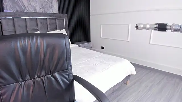 MiiaaMoonroee online show from March 15, 2025, 8:21 pm