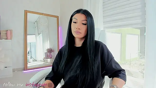 missdiamond  online show from September 9, 2025, 7:52 am