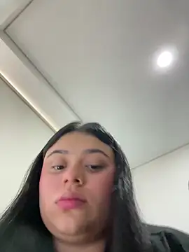 alissonfernandez  online show from March 15, 2025, 8:43 pm