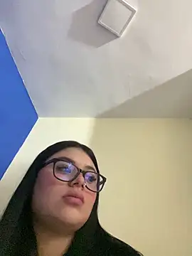 alissonfernandez  online show from March 26, 2026, 10:43 am