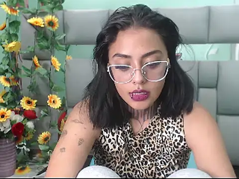 Lovely celeste online show from December 3, 2024, 9:33 am