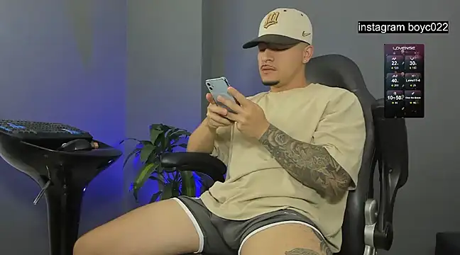 boyc022  online show from January 9, 2025, 3:58 am