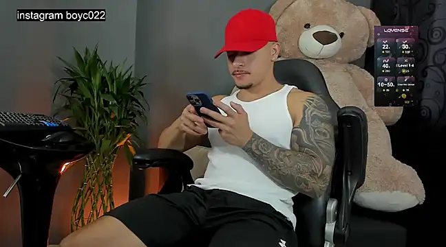 boyc022  online show from February 28, 2025, 11:56 pm