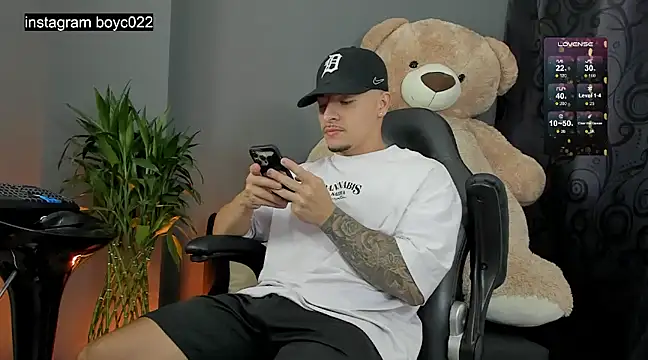 boyc022  online show from March 6, 2025, 1:58 am