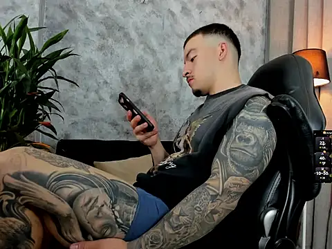 boyc022  online show from March 2, 2026, 10:27 pm