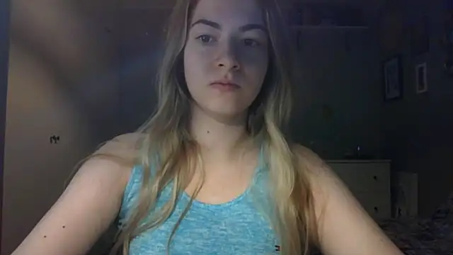Snapshot of ROSIEx_sweet chatting on April 14, 2026, 6:41 am ROSIEx sweet online show from April 14, 2026, 6:41 am