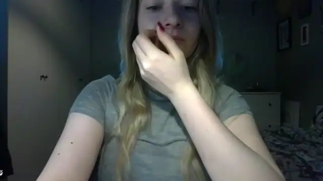 Snapshot of ROSIEx_sweet chatting on May 11, 2026, 6:52 am ROSIEx sweet online show from May 11, 2026, 6:52 am