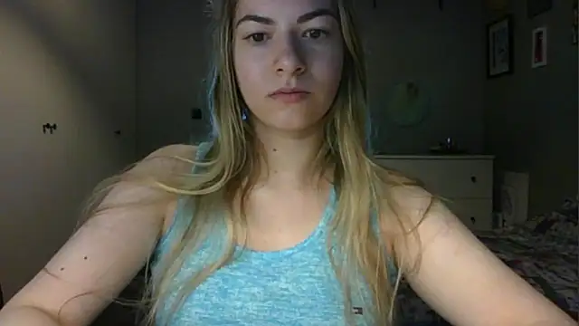 Snapshot of ROSIEx_sweet chatting on May 20, 2026, 6:41 am ROSIEx sweet online show from May 20, 2026, 6:41 am