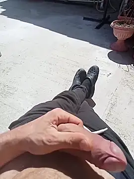 MrTamburine22 online show from April 4, 2026, 12:57 pm