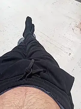 MrTamburine22 online show from April 16, 2026, 12:06 pm