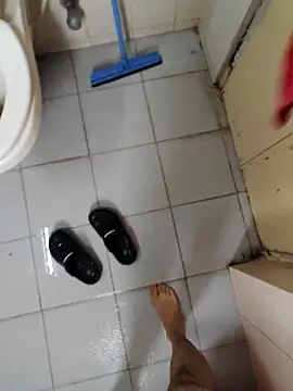 KeepCummingForYou73 online show from November 5, 2025, 7:08 am