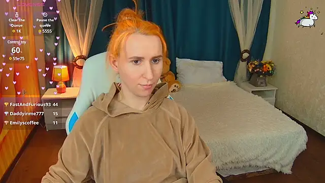 AliceBYKiss online show from February 9, 2025, 3:34 pm