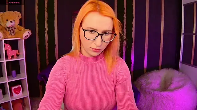 AliceBYKiss online show from March 10, 2026, 12:10 pm