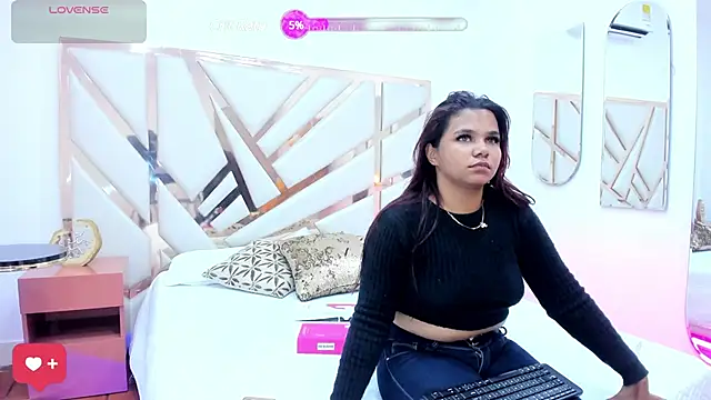 Carolina Evanss online show from March 13, 2025, 3:44 am