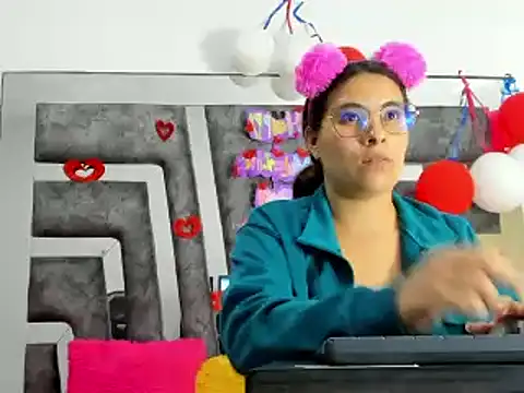 Salome Moonn online show from February 15, 2025, 1:21 am