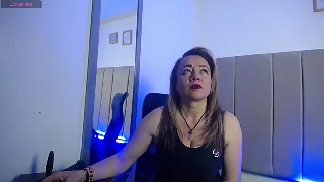 Lupiita223 online show from March 15, 2025, 12:56 pm