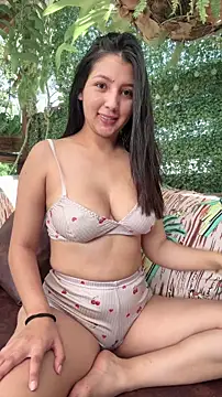 licky lu online show from December 2, 2025, 3:51 pm