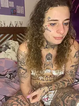 BlazyKitsune- online show from February 2, 2025, 11:30 am