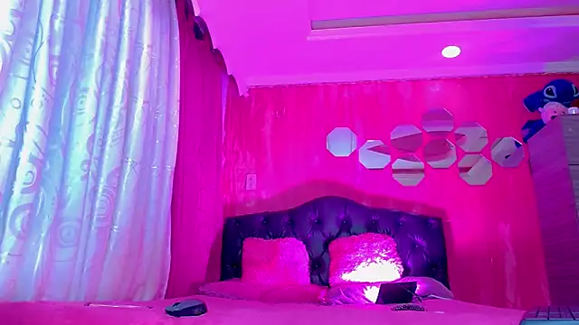 TiffanyMackensyy online show from March 9, 2026, 1:31 am