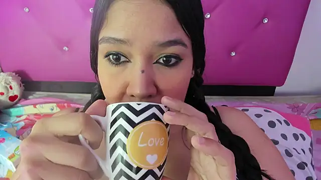 Venus Blackk online show from September 15, 2025, 11:32 am